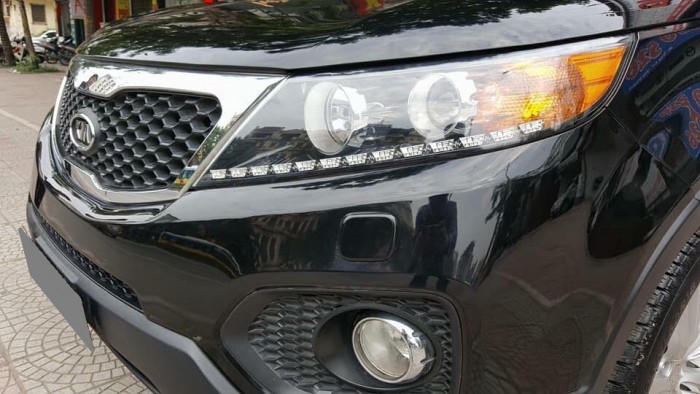 Bán Kia Sorento 2014 số sàn màu đen xe gia đình một chủ đi từ đầu.