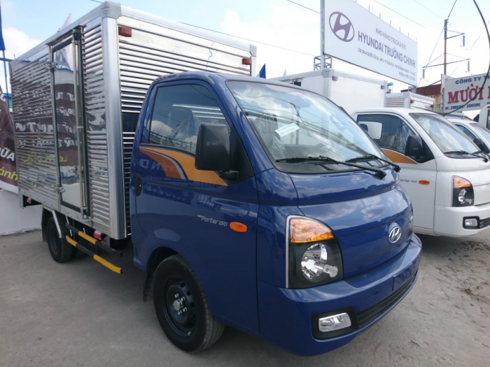 Bán Hyundai Porter 1.5T màu xanh thùng kín