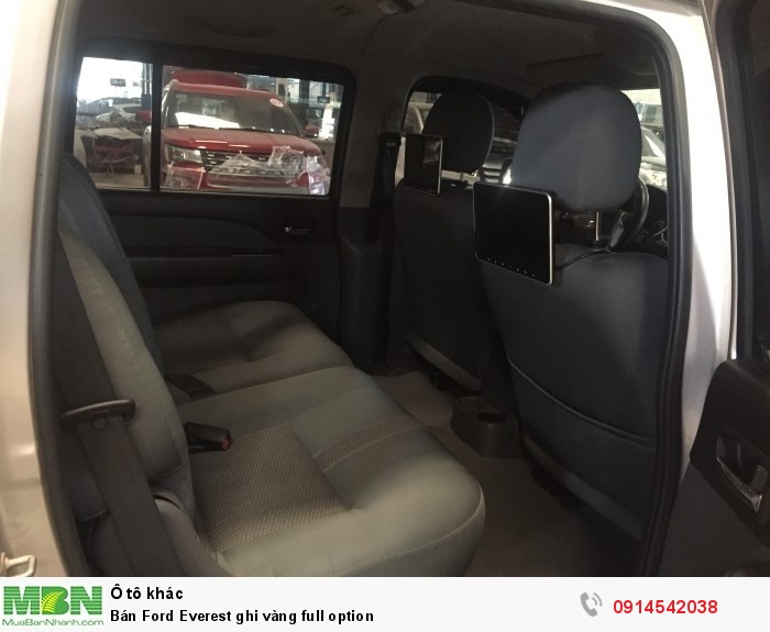Bán Ford Everest ghi vàng full option