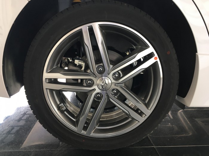 Hyundai Elantra Sport 2018 - Màu Trằng