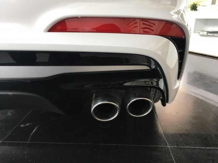 Hyundai Elantra Sport 2018 - Màu Trằng