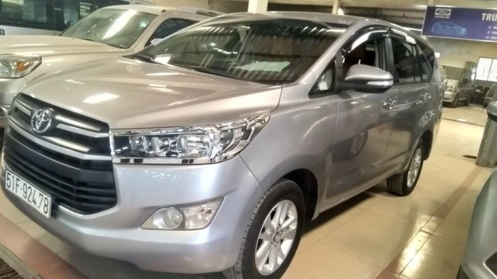 Innova 2.0E 2016, số sàn, xe đi 41.000km, xe cá nhân, màu bạc