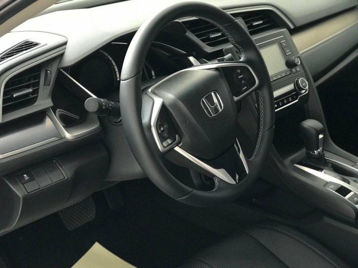 Honda Civic 1.8E 2018 Nhập Khẩu Thái Lan