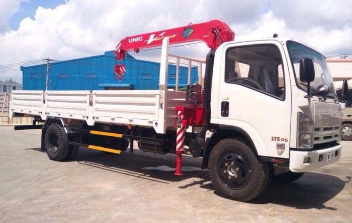Xe tải cẩu 5-7 tấn Isuzu VM Motors