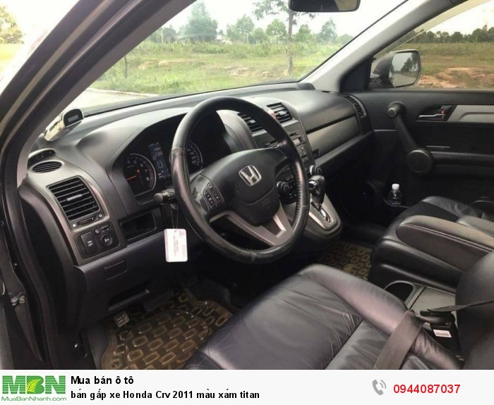 Bán gấp xe Honda Crv 2011 màu xám titan