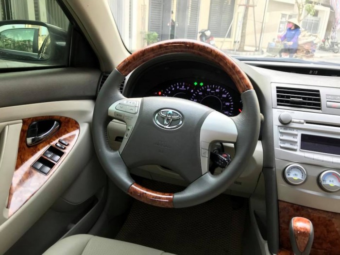 Toyota Camry 2.5 LE. Sản xuất 2010,đk 2011, màu đen, nhập Mỹ.