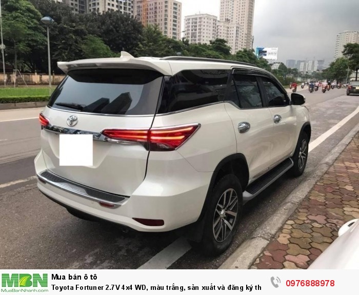Toyota Fortuner 2.7V 4x4 WD, màu trắng, sản xuất và đăng ký tháng 10/ 2017