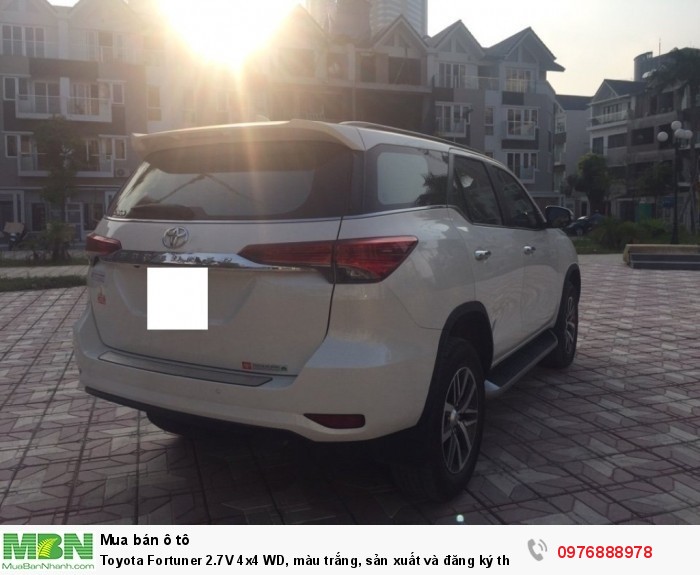 Toyota Fortuner 2.7V 4x4 WD, màu trắng, sản xuất và đăng ký tháng 10/ 2017