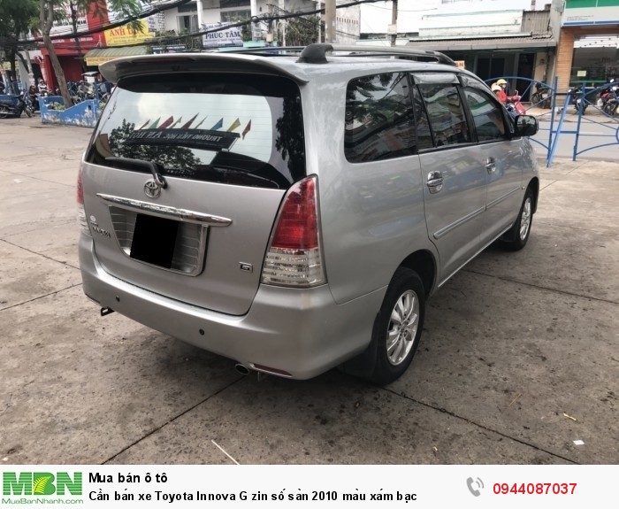 Cần bán xe Toyota Innova G zin số sàn 2010 màu xám bạc
