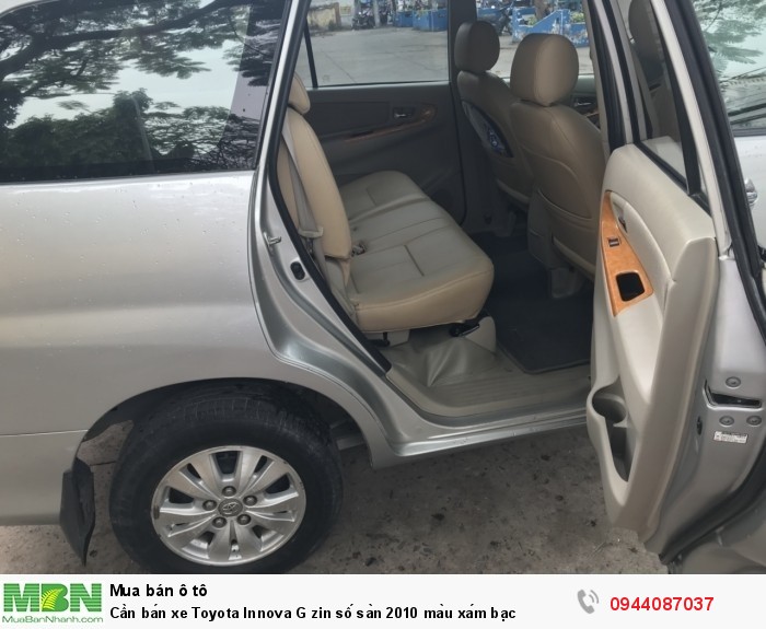 Cần bán xe Toyota Innova G zin số sàn 2010 màu xám bạc