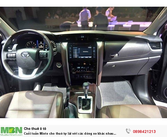 Cuối tuần Mioto cho thuê tự lái với các dòng xe khác nhau...