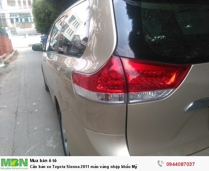 Cần bán xe Toyota Sienna 2011 màu vàng nhập khẩu Mỹ