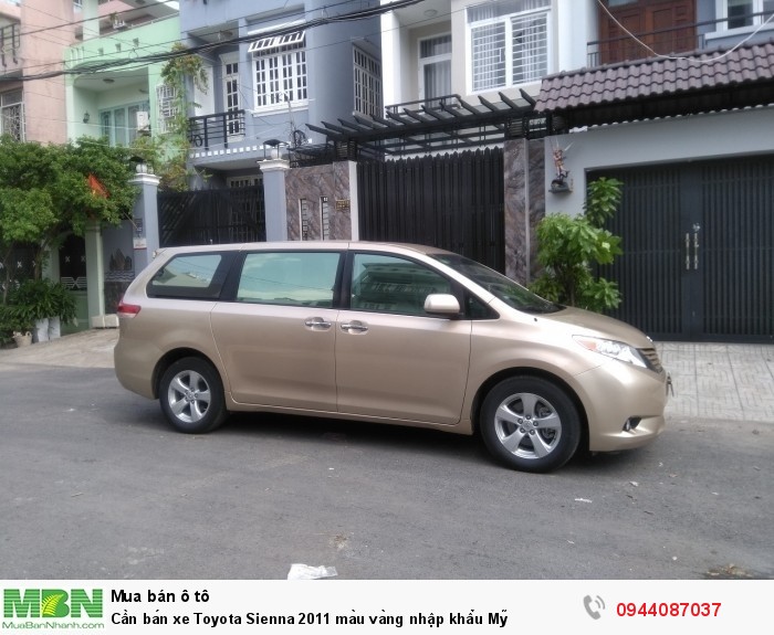 Cần bán xe Toyota Sienna 2011 màu vàng nhập khẩu Mỹ