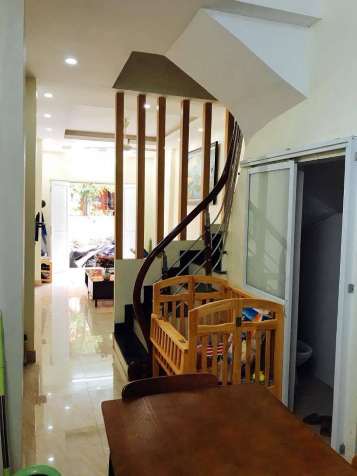 Bán nhà Minh Khai 35m2, 4 tầng nhà đẹp ở luôn chỉ 2.8 tỷ