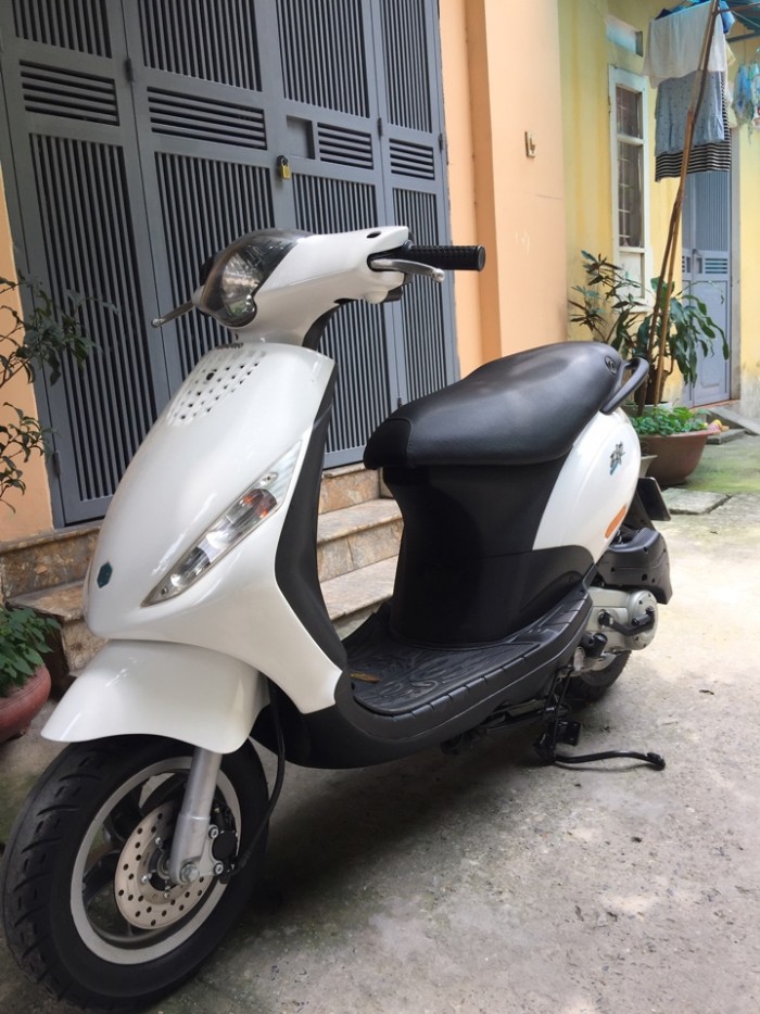 Piaggio Zip mầu trắng đky 2016 chạy 8000km