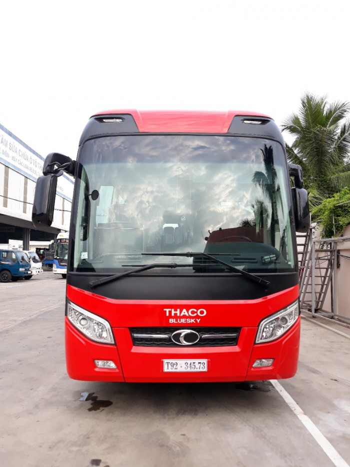 Chuyên bán Xe khách THACO UNIVERSE TB120S (45 chỗ) mẫu mới