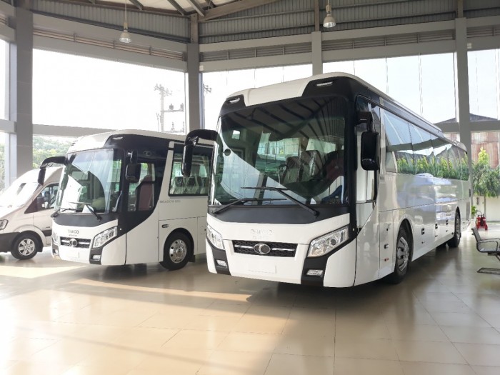 Chuyên bán Xe khách THACO UNIVERSE TB120S (45 chỗ) mẫu mới