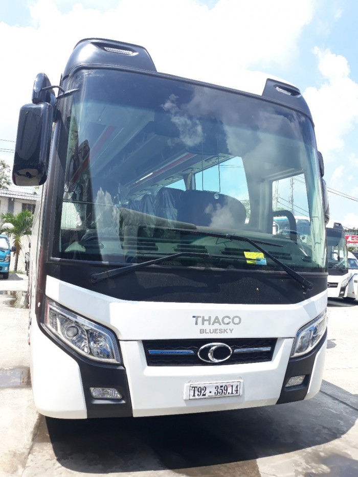 Chuyên bán Xe khách THACO UNIVERSE TB120S (45 chỗ) mẫu mới