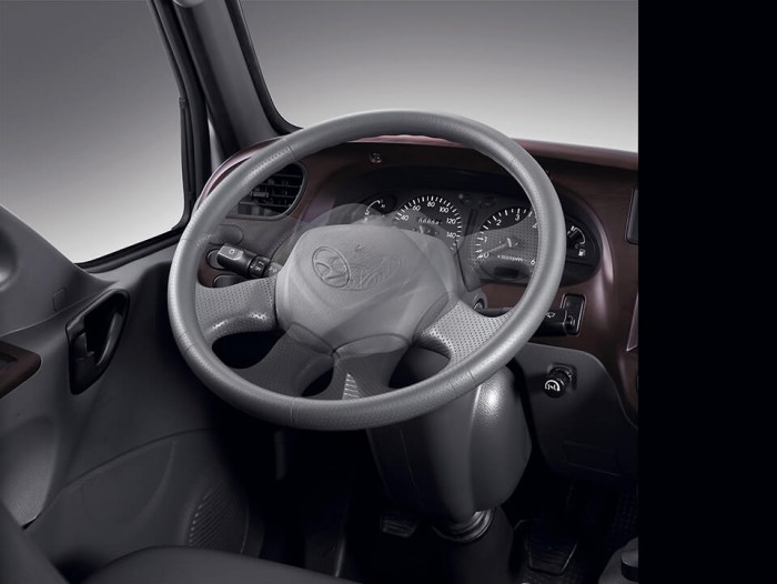 Xe tải nhẹ New Mighty N250 2,5 tấn 2018, nhập khẩu