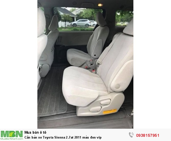Cần bán xe Toyota Sienna 2.7at 2011 màu đen vip
