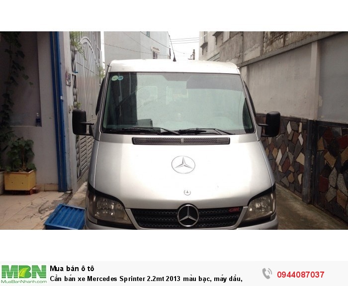 Cần bán xe Mercedes Sprinter 2.2mt 2013 màu bạc, máy dầu,