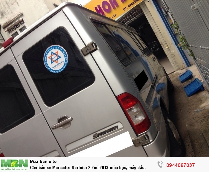 Cần bán xe Mercedes Sprinter 2.2mt 2013 màu bạc, máy dầu,