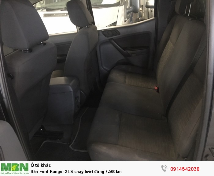 Bán Ford Ranger XLS chạy lướt đúng 7.500km