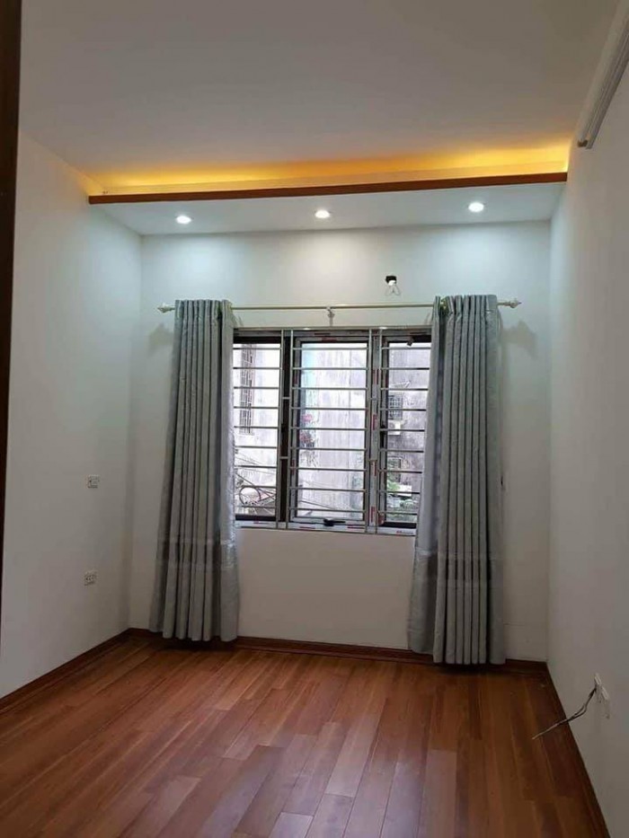 Bán nhà Nam Dư 40m2, 5 tầng nhà đẹp ở luôn chỉ 2.3 tỷ