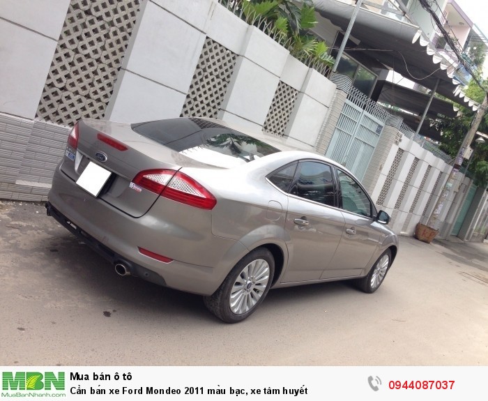 Cần bán xe Ford Mondeo 2011 màu bạc, xe tâm huyết