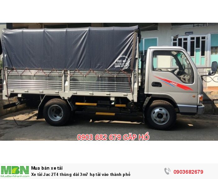 Xe tải Jac 2T4 thùng dài 3m7 hạ tải vào thành phố