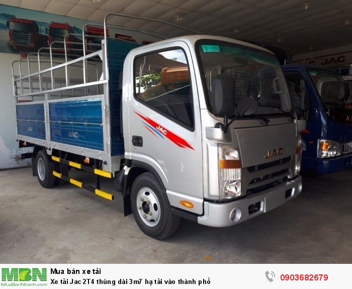Xe tải Jac 2T4 thùng dài 3m7 hạ tải vào thành phố