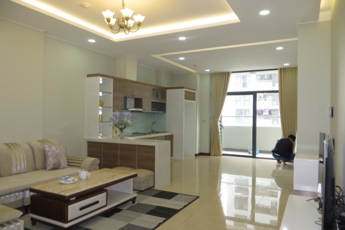 Cần tiền, bán gấp căn hộ Tràng An complex, 85m2, 2 ngủ, full đồ, giá 3,2 tỷ