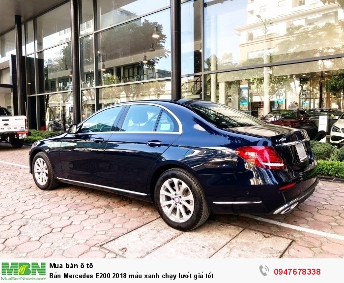 Bán Mercedes E200 2018 màu xanh chạy lướt giá tốt