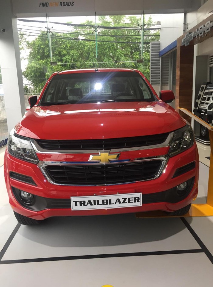 Chevrolet Trailblazer khuyến mãi cực sốc - có xe giao ngay