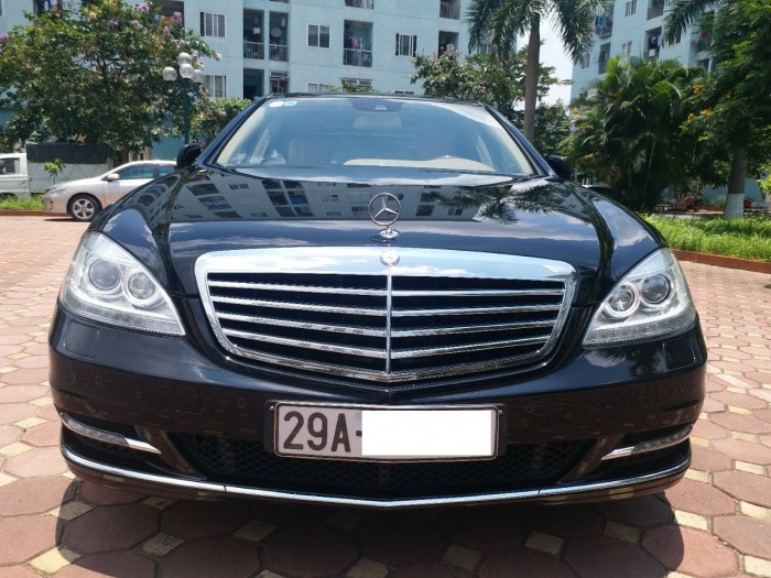 Mercedes S300 Màu Đen/Kem , Sản xuất 12/2011 Biển Hà Nội. Xe đăng ký chính chủ từ mới năm 2012