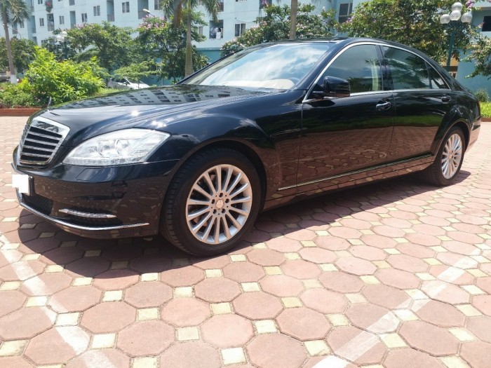 Mercedes S300 Màu Đen/Kem , Sản xuất 12/2011 Biển Hà Nội. Xe đăng ký chính chủ từ mới năm 2012