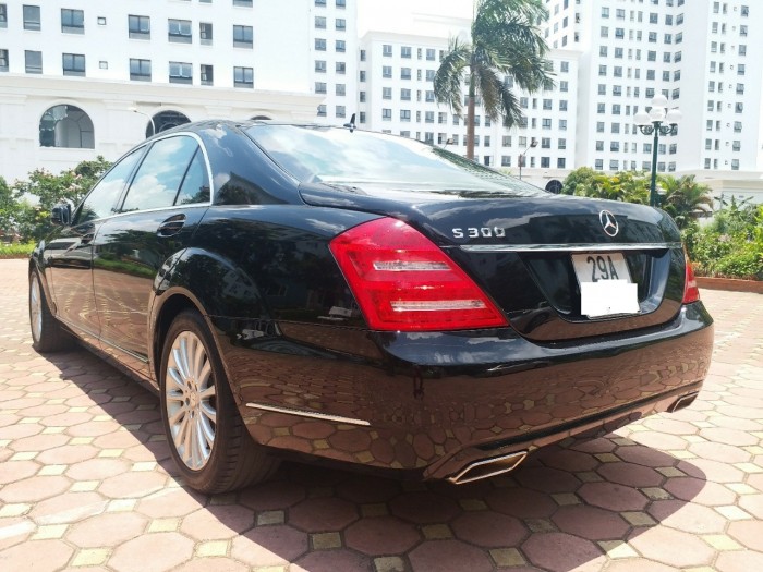 Mercedes S300 Màu Đen/Kem , Sản xuất 12/2011 Biển Hà Nội. Xe đăng ký chính chủ từ mới năm 2012