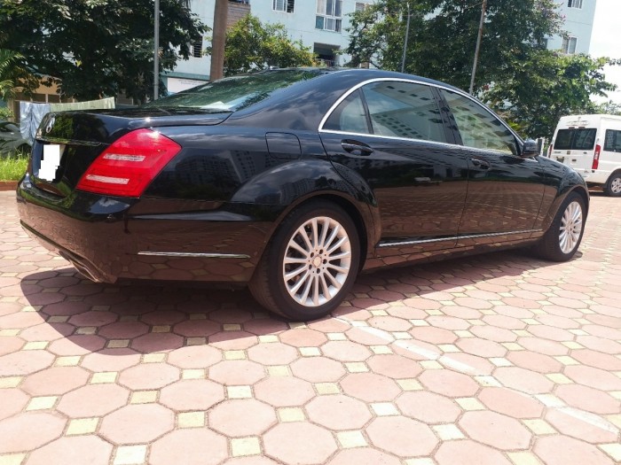 Mercedes S300 Màu Đen/Kem , Sản xuất 12/2011 Biển Hà Nội. Xe đăng ký chính chủ từ mới năm 2012