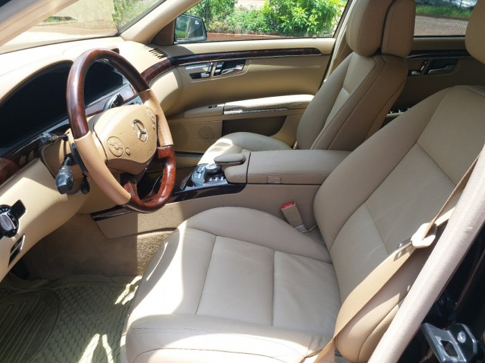 Mercedes S300 Màu Đen/Kem , Sản xuất 12/2011 Biển Hà Nội. Xe đăng ký chính chủ từ mới năm 2012