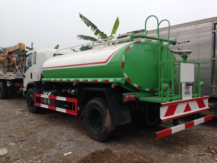 Xe phun nước rửa đường 9m3
