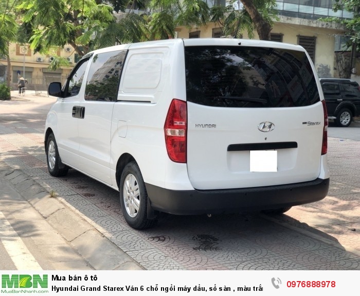 Hyundai Grand Starex Ván 6 chỗ ngồi máy dầu, số sàn , màu trắng, Sản xuất 2016
