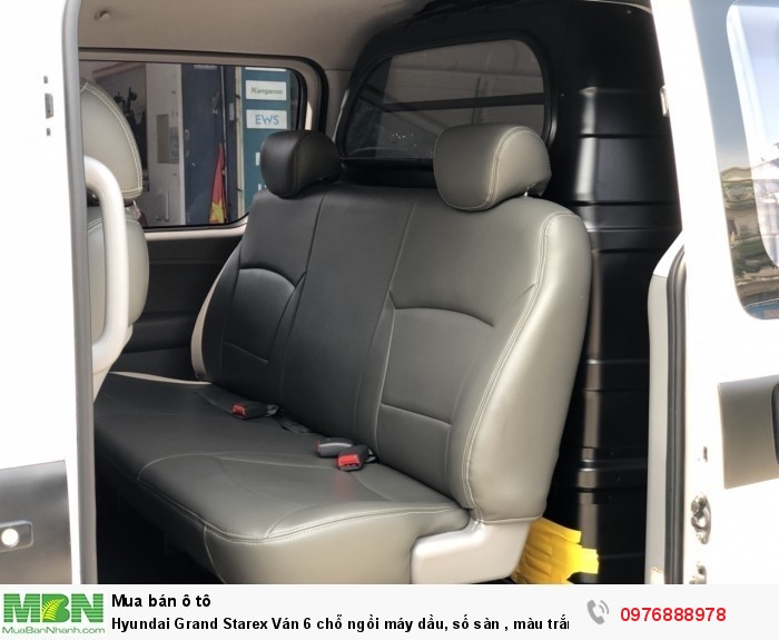Hyundai Grand Starex Ván 6 chỗ ngồi máy dầu, số sàn , màu trắng, Sản xuất 2016