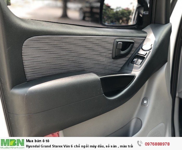 Hyundai Grand Starex Ván 6 chỗ ngồi máy dầu, số sàn , màu trắng, Sản xuất 2016
