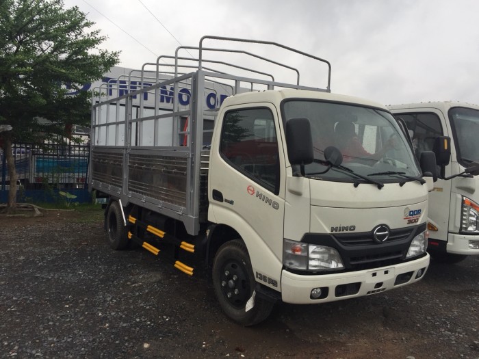 Bán Thanh Lý Xe Tải Hino 1,9 tấn thùng mui bạt giá rẻ