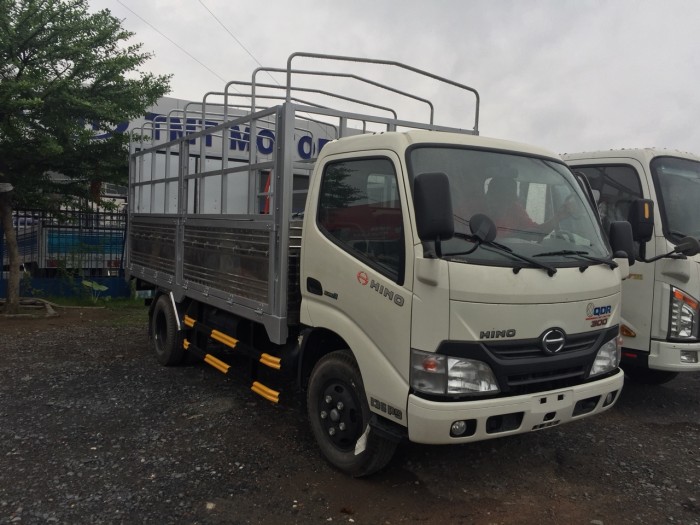 Bán Thanh Lý Xe Tải Hino 1,9 tấn thùng mui bạt giá rẻ