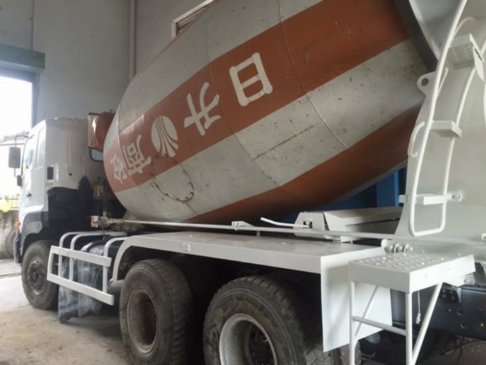 Bán 2 xe bồn trộn betong hino 10m3 sx 2012,xe nhập khẩu