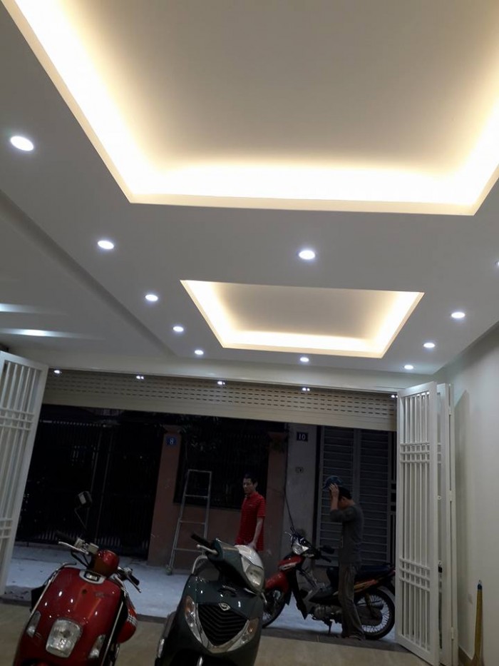 Hiếm! Bán nhà ở ngay 40mx6T , gara ô tô, ngõ ô tô , Tây Hồ