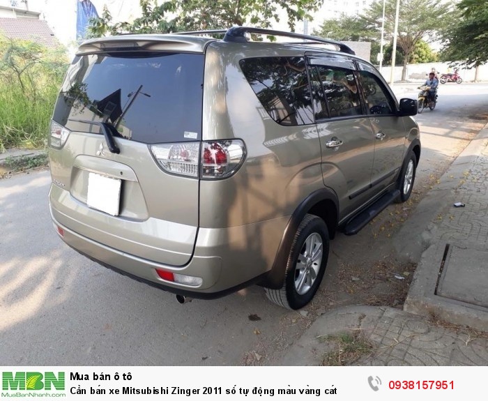Cần bán xe Mitsubishi Zinger 2011 số tự động màu vàng cát