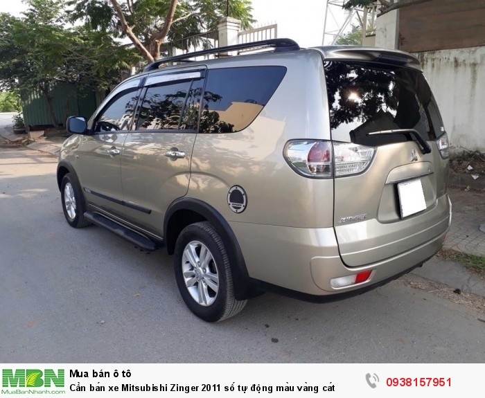 Cần bán xe Mitsubishi Zinger 2011 số tự động màu vàng cát