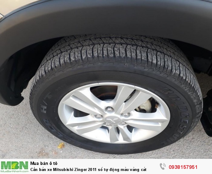 Cần bán xe Mitsubishi Zinger 2011 số tự động màu vàng cát